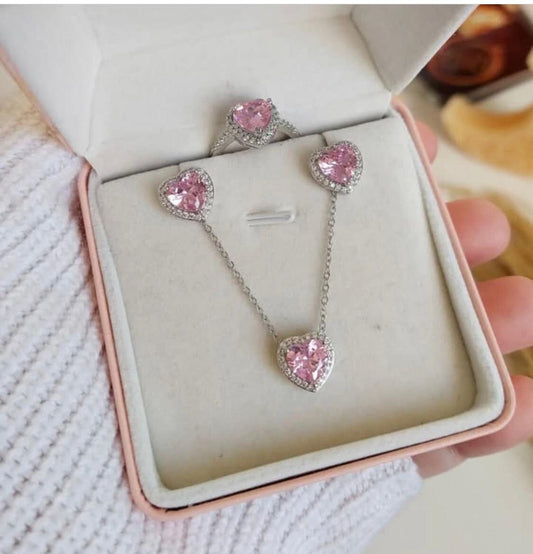Lot de collier + bague + boucle coeur