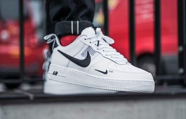 Nike Air Force 1 LV8 Utility Triple White Tunisie